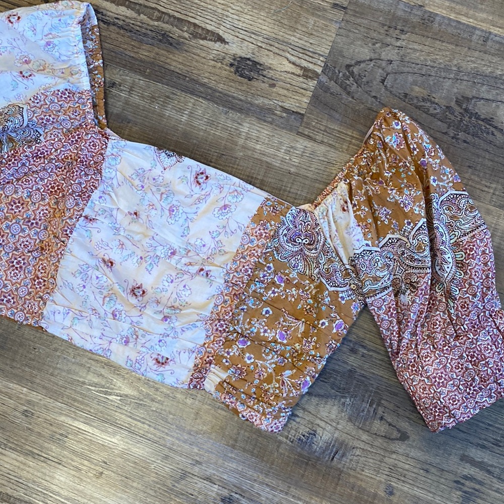 Pretty crop top